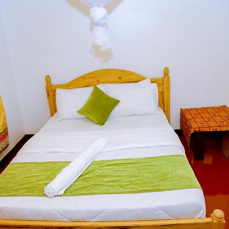 Inzozi Africa House B&B-Kimihurura キガリ エクステリア 写真