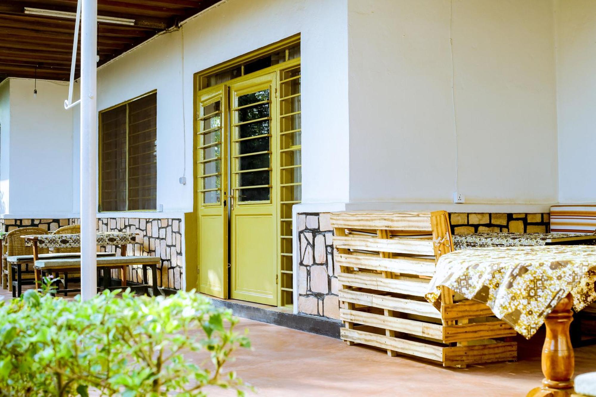 Inzozi Africa House B&B-Kimihurura キガリ エクステリア 写真