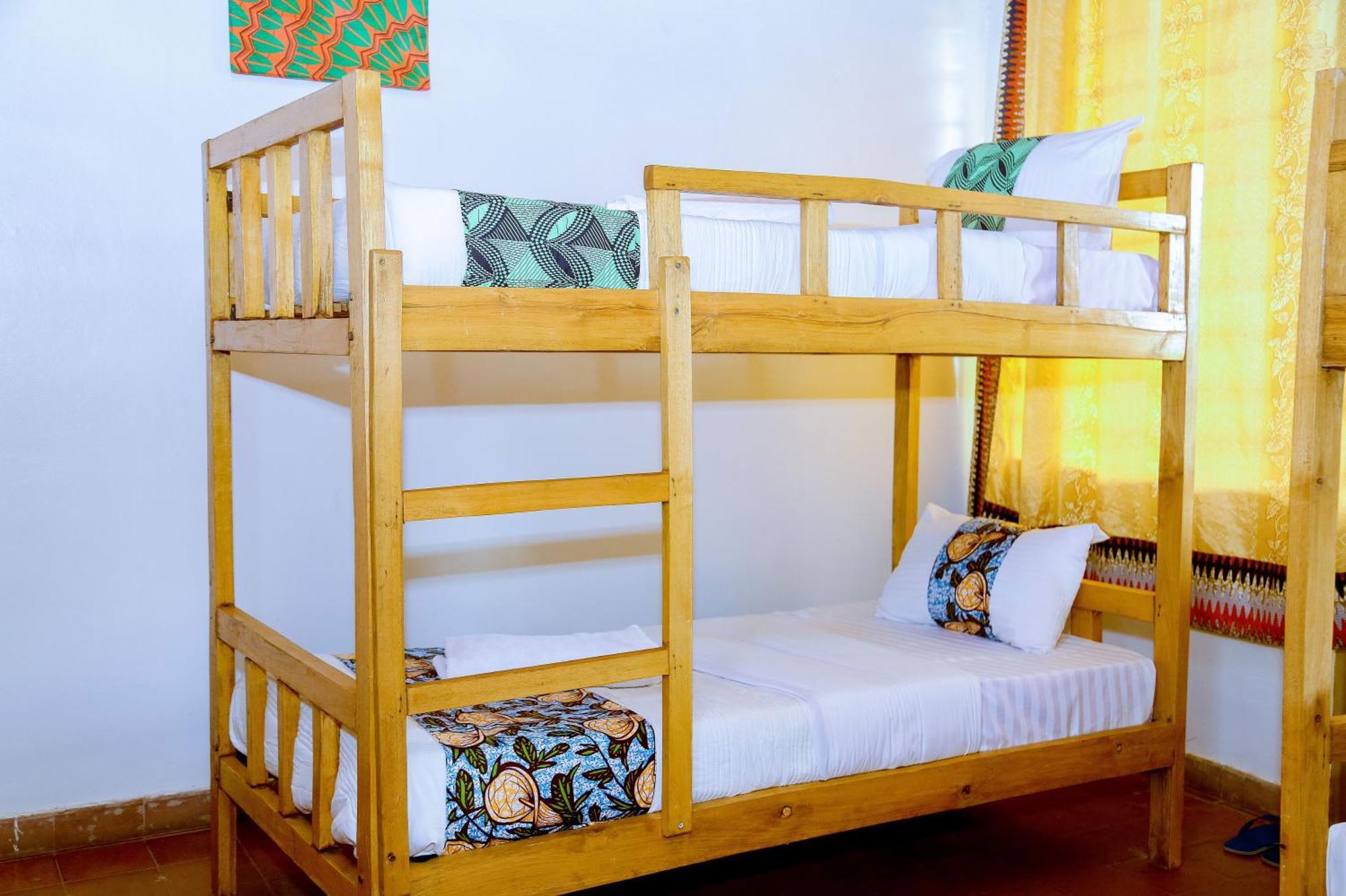 Inzozi Africa House B&B-Kimihurura キガリ エクステリア 写真